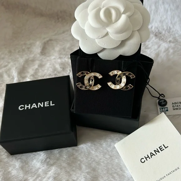 Chanel CC Stud Earrings - Picture 7 of 14